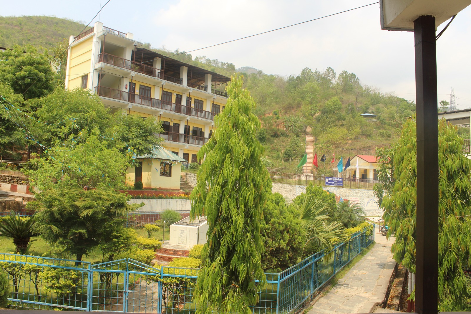 Lower Buildings Garden